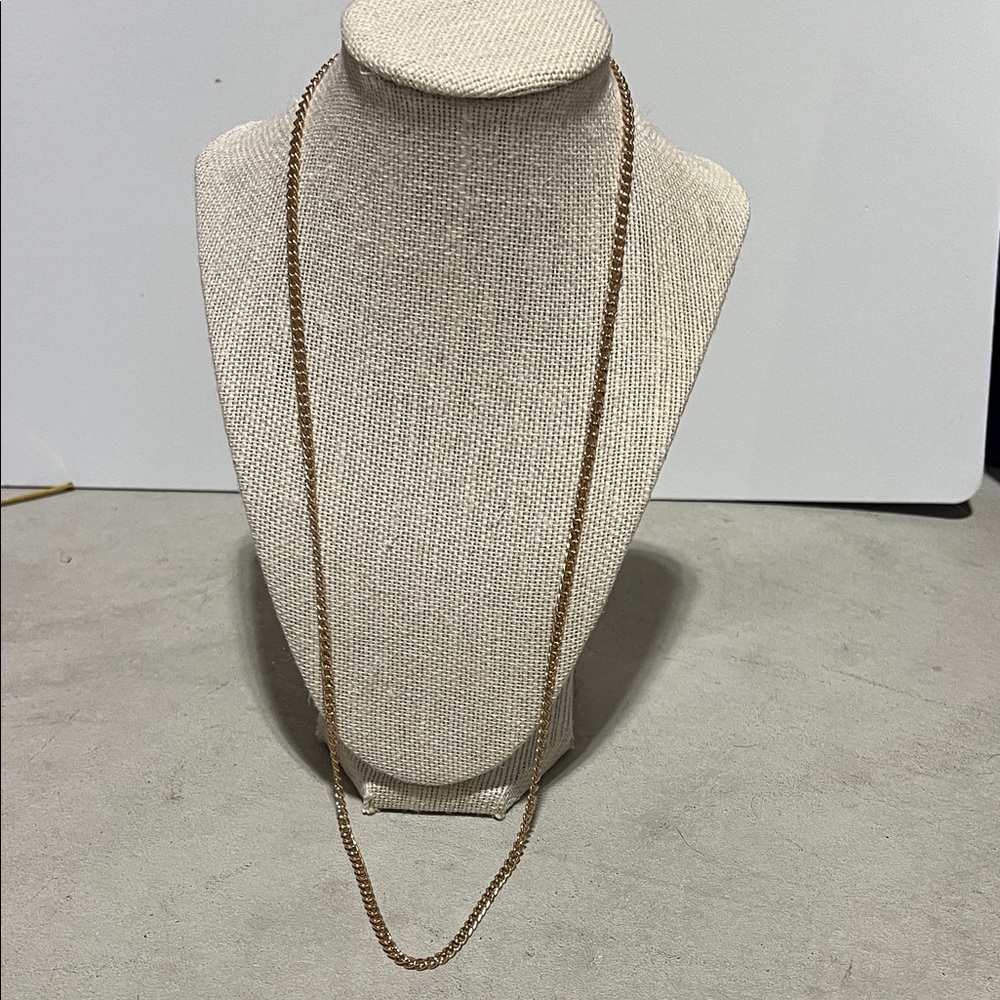 Elegant Gold Chain Necklace